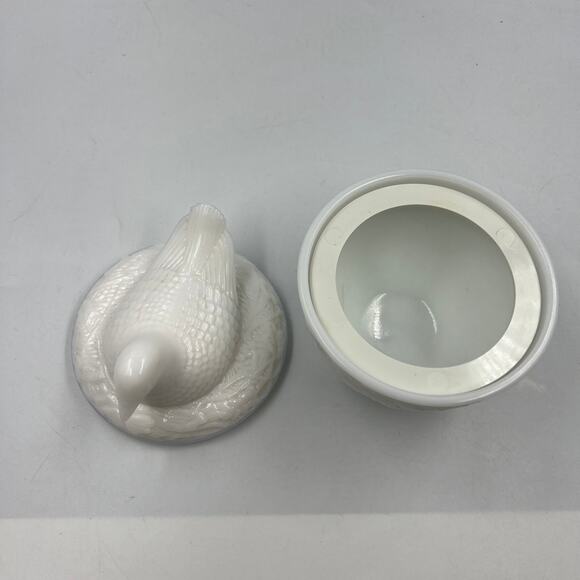 Vtg 60s AVON Milk Glass Bird Duck Hen Chicken On Nest Covered Candy Dish - Picture 6 of 7